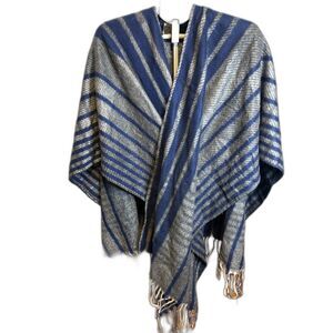 NWOT Woolrich Blue Gray Plaid Wool Cape Shawl Soft Warm Blanket Coat One Size